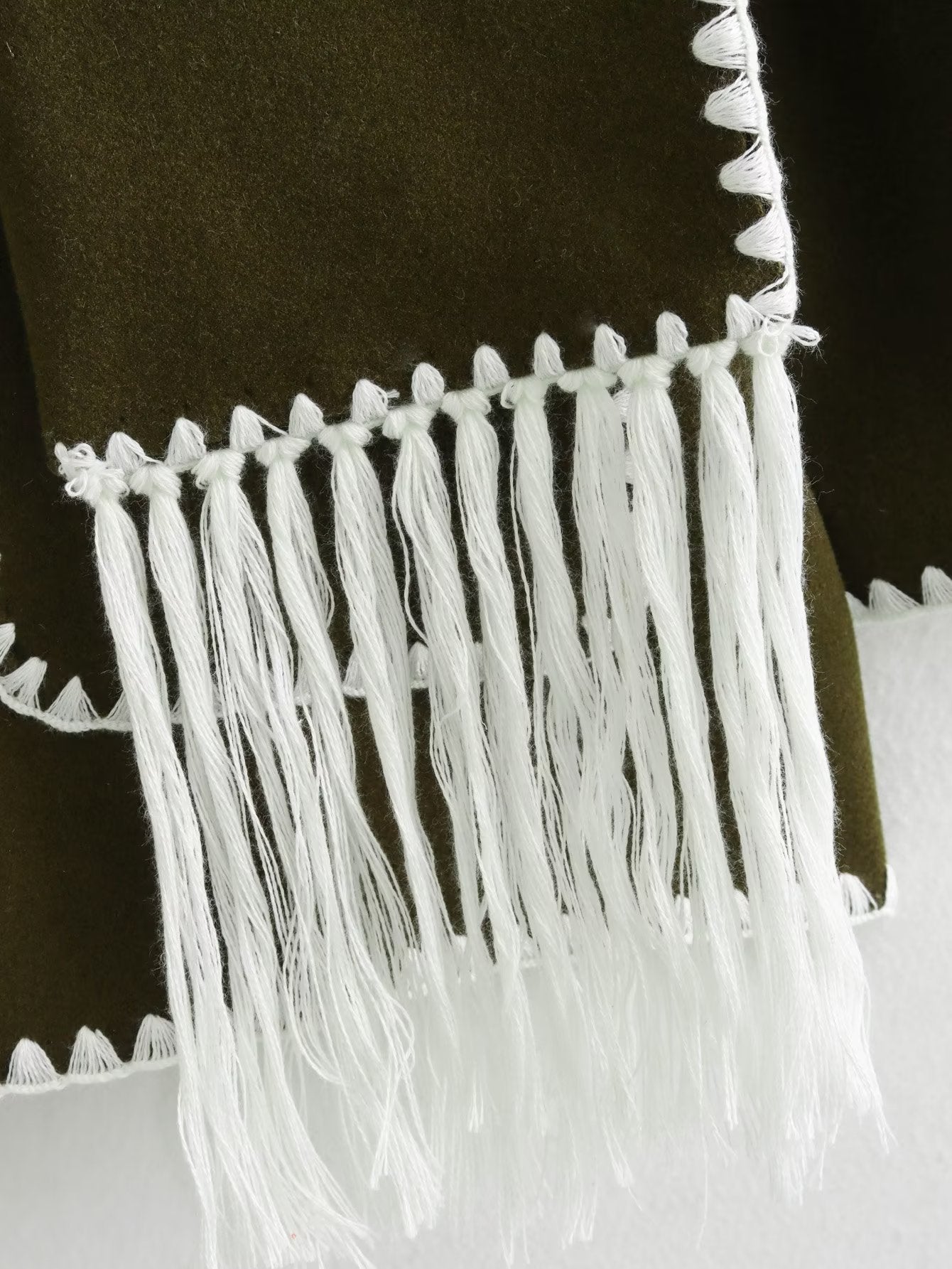 Kiyana Stickerei Trim Schal Mantel