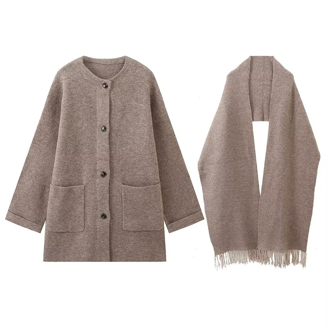 Martha Schal & Strickpullover Mantel