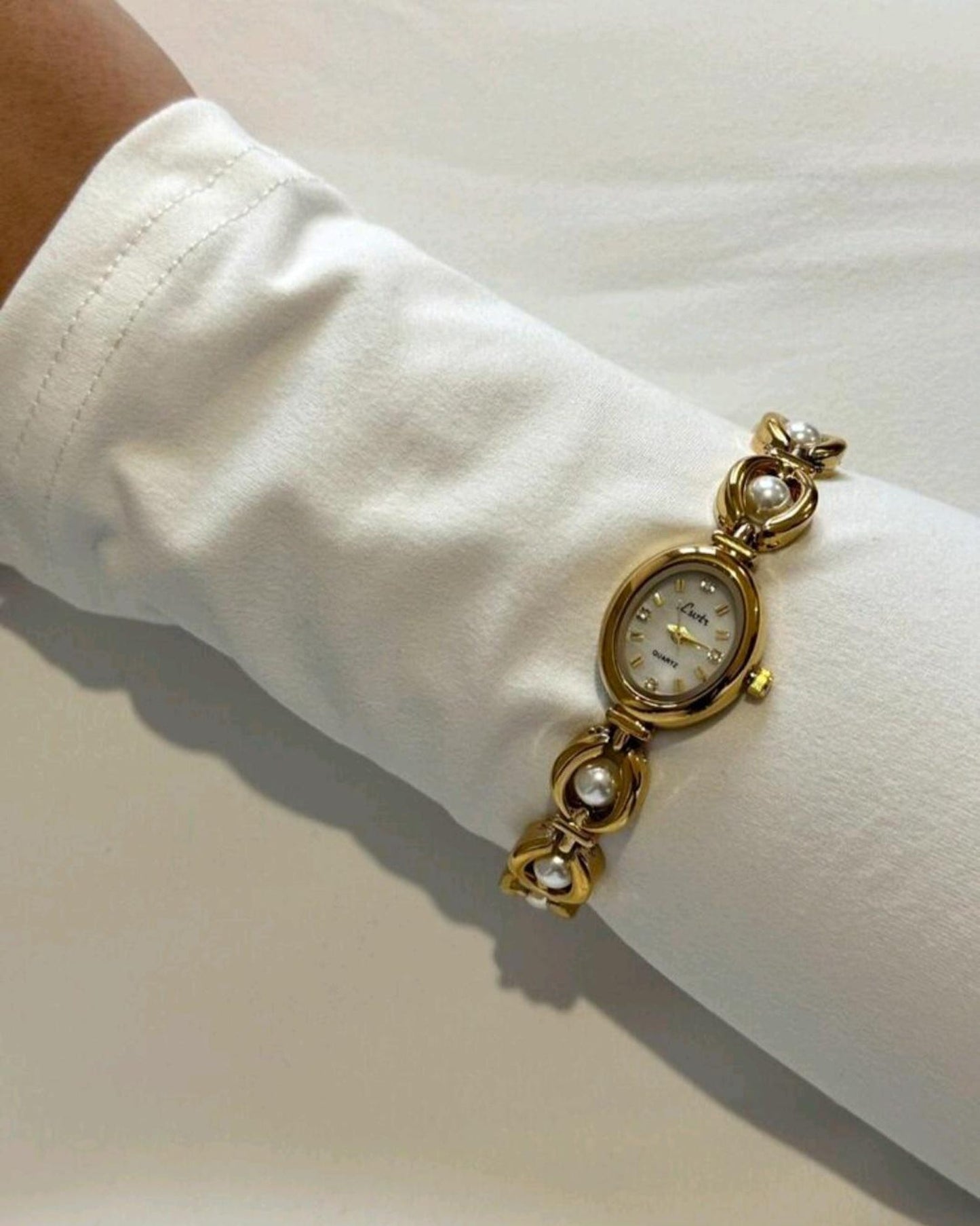 Montre vintage intemporelle en perles