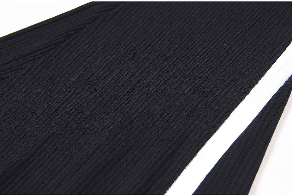 Rowena Geripptes Midikleid mit Rundhalsausschnitt