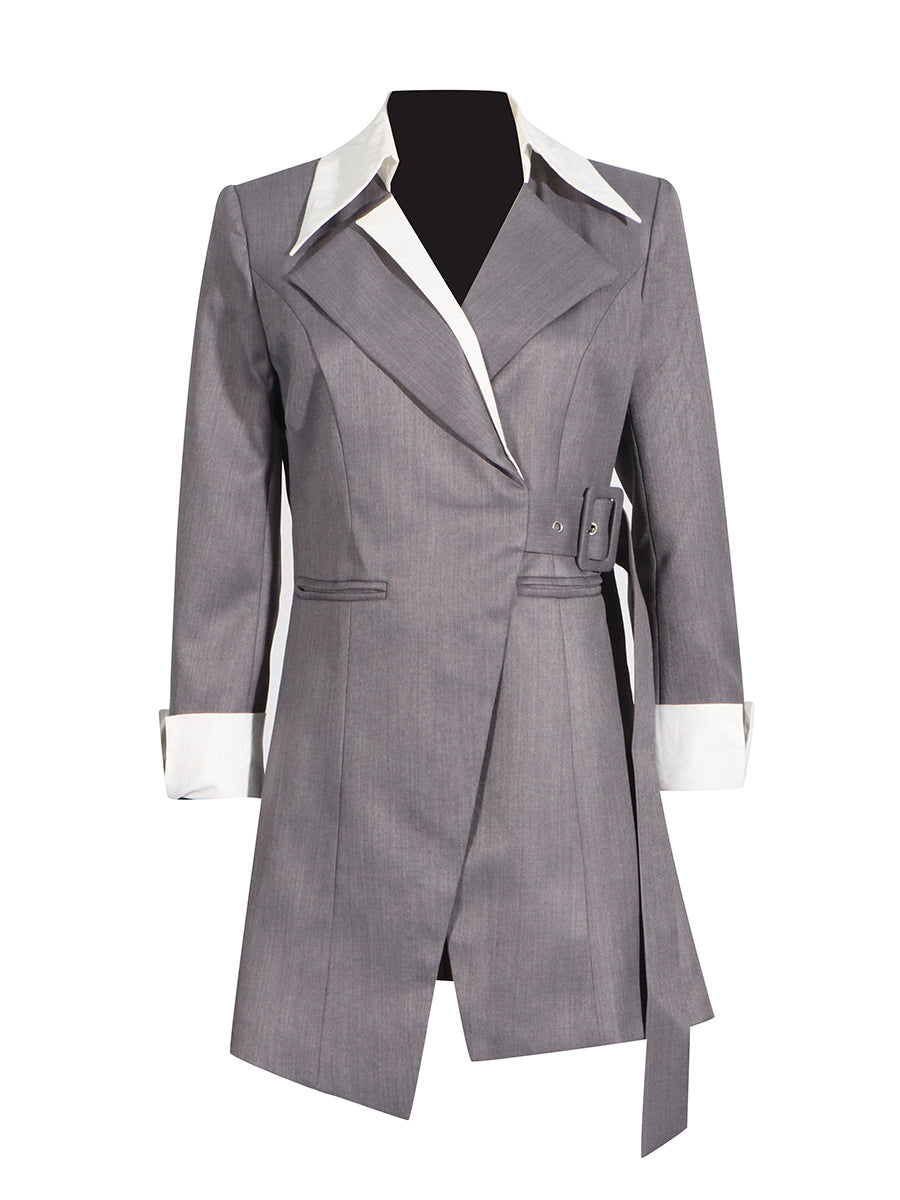 Greta - Robe blazer enveloppante avec ceinture