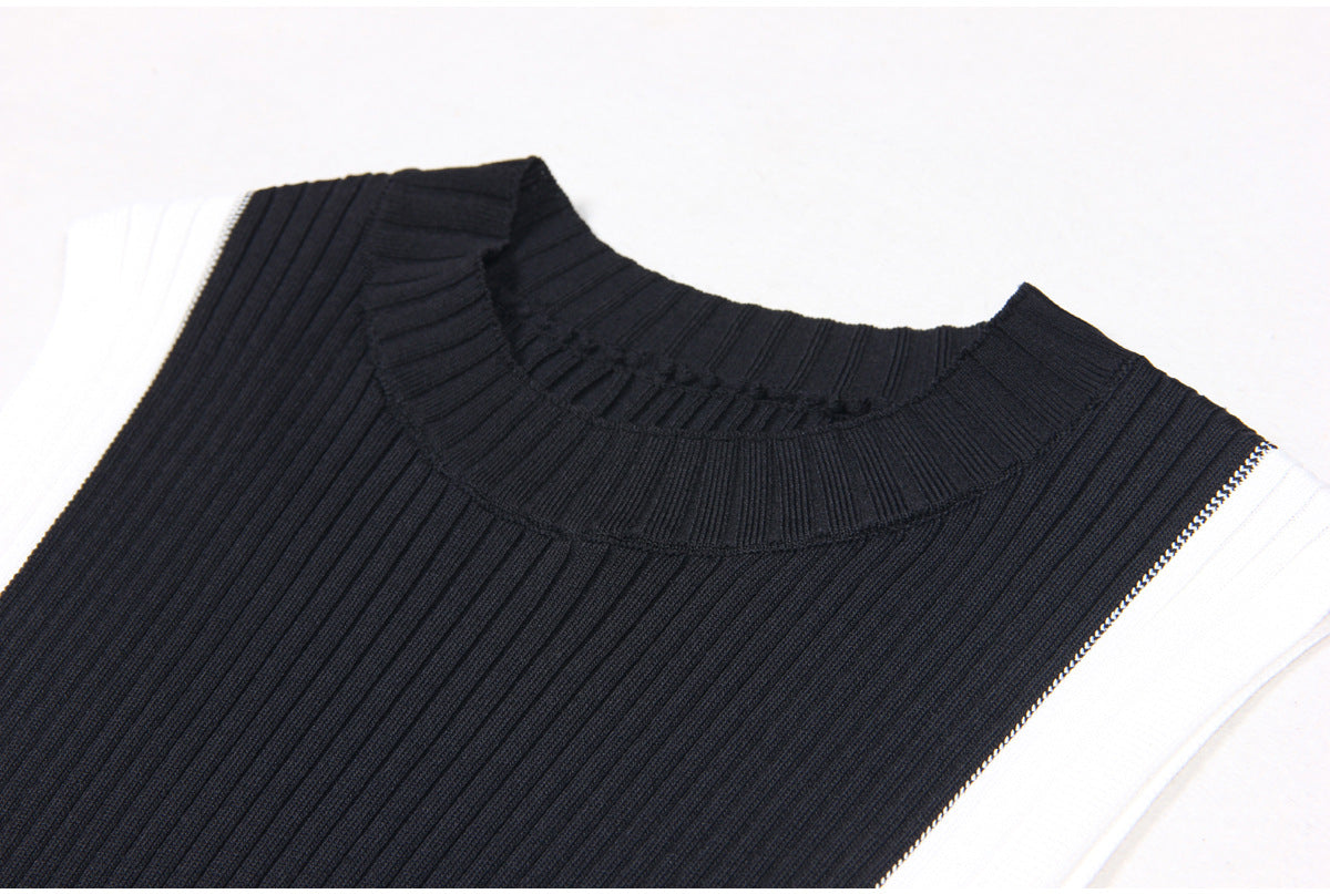 Rowena Geripptes Midikleid mit Rundhalsausschnitt